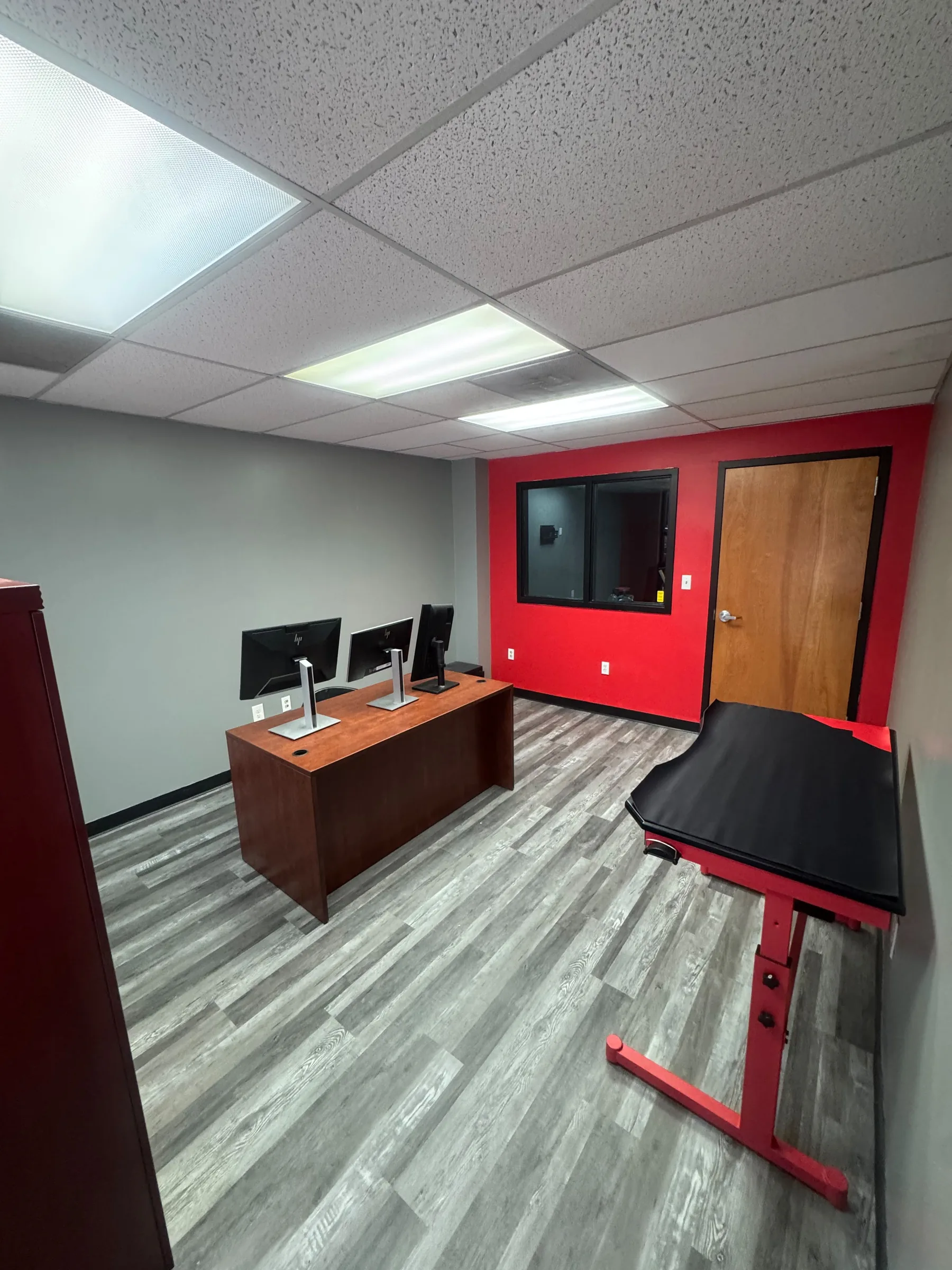 Interior / Office Renovation<br>before & after.