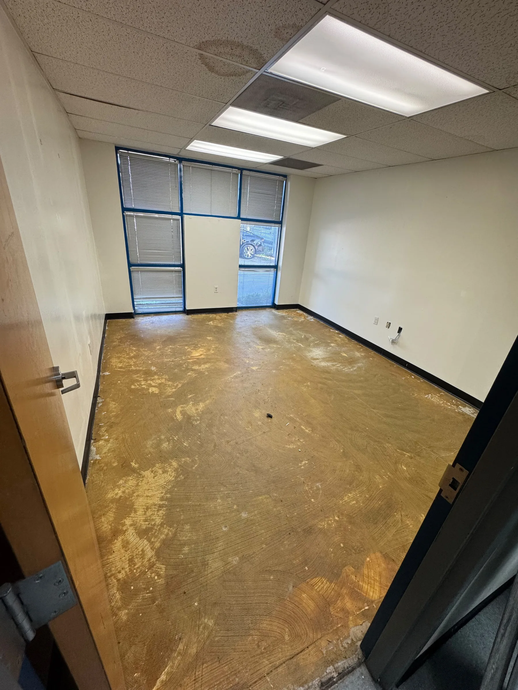 BEFORE — Interior / Office Renovation